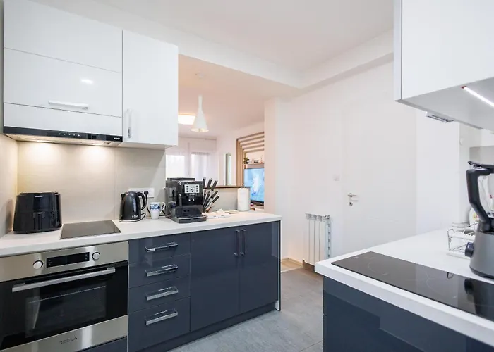 Lux 1 شقة بايرت